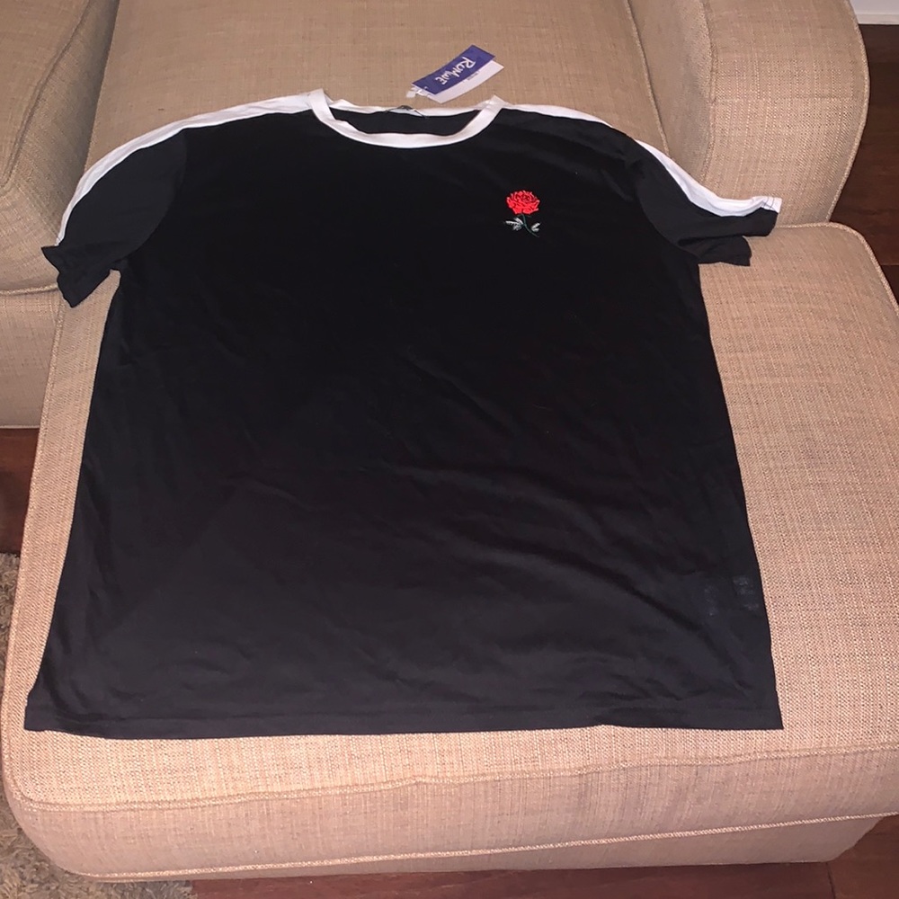 Romwe Black Rose embroidery tee - short sleeve